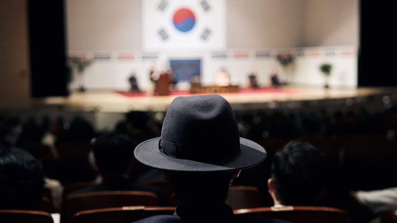 암살자(들) 배경 이미지
